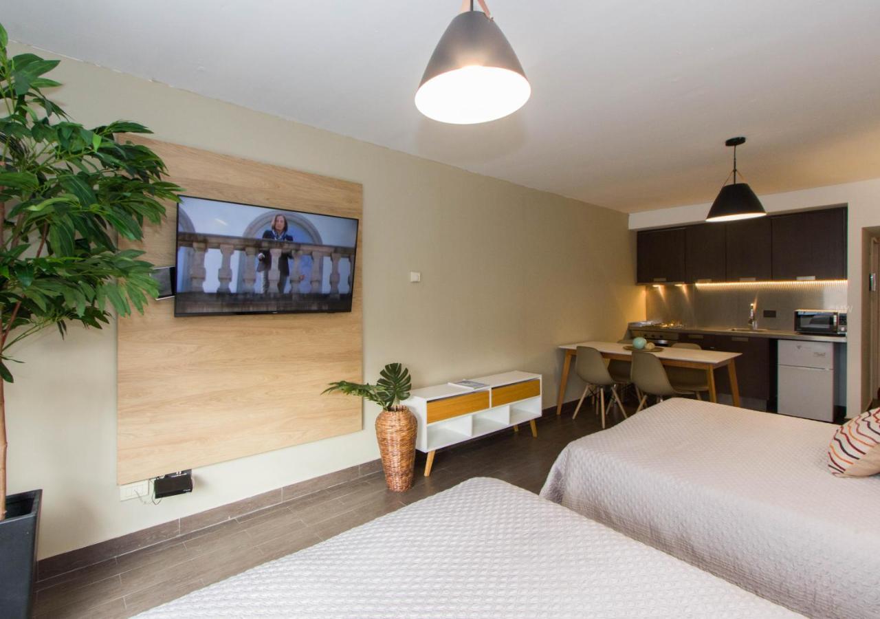 Rivadavia Apartamentos อูซัวยา ภายนอก รูปภาพ